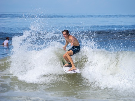 20240912-Surfing-North-Jetty