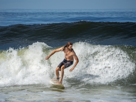 20240912-Surfing-North-Jetty