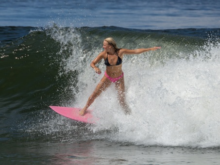 20240912-Surfing-North-Jetty