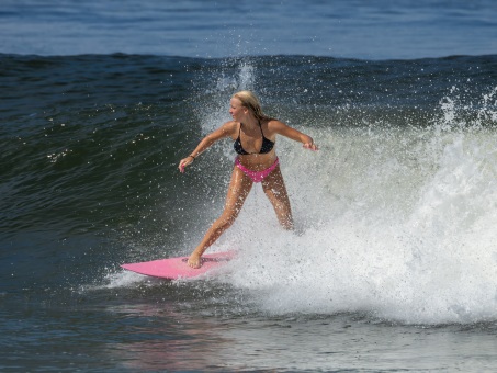 20240912-Surfing-North-Jetty