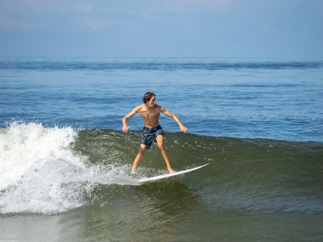 20240912-Surfing-North-Jetty