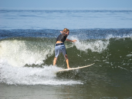 20240912-Surfing-North-Jetty