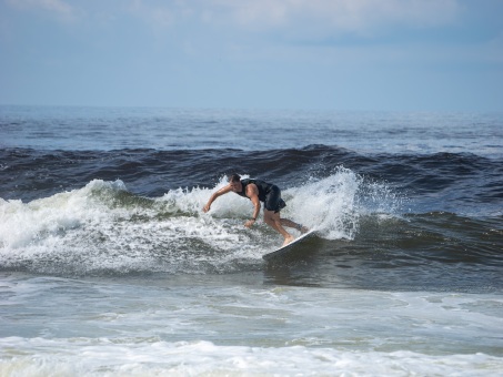 20240912-Surfing-North-Jetty