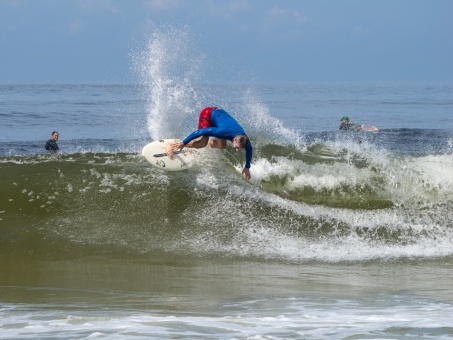 20240912-Surfing-North-Jetty