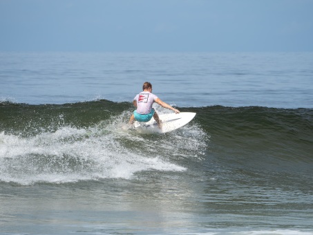 20240912-Surfing-North-Jetty