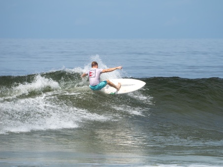 20240912-Surfing-North-Jetty