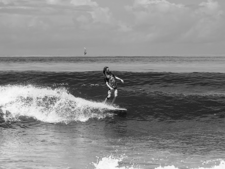 20240912-Surfing-North-Jetty