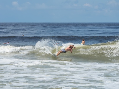 20240912-Surfing-North-Jetty