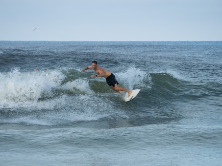 20240912-Surfing-North-Jetty