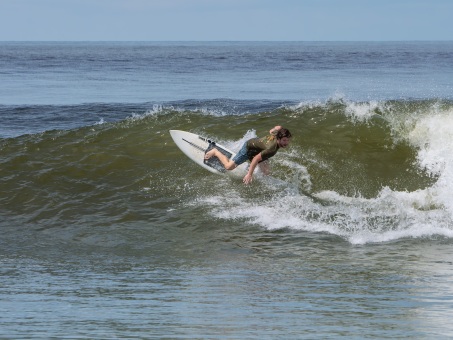 20240912-Surfing-North-Jetty