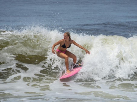 20240912-Surfing-North-Jetty