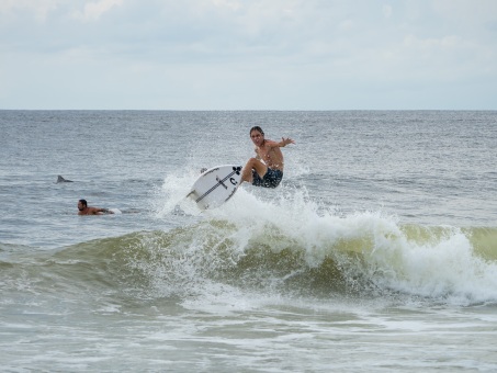 20240912-Surfing-North-Jetty