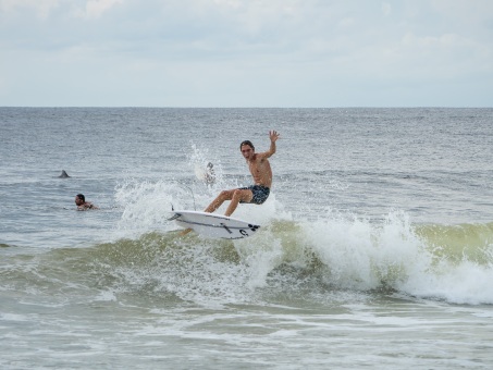 20240912-Surfing-North-Jetty