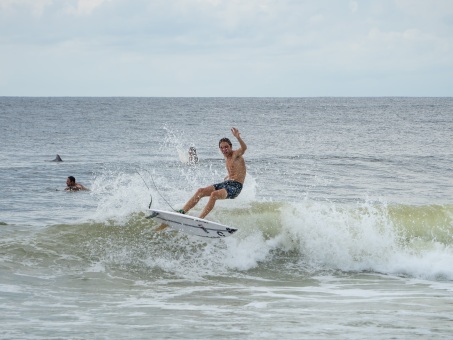 20240912-Surfing-North-Jetty