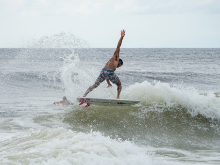 20240912-Surfing-North-Jetty