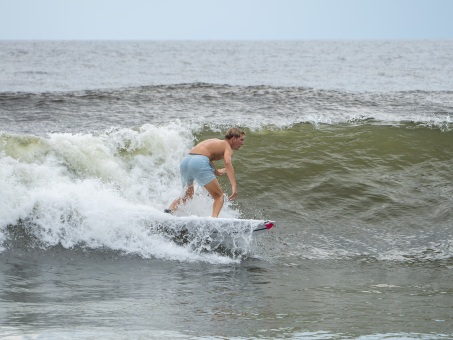 20240912-Surfing-North-Jetty