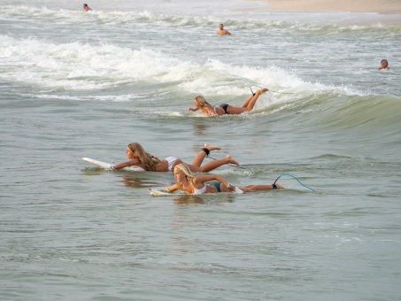 20240912-Surfing-North-Jetty