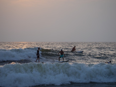 20240912-Surfing-North-Jetty