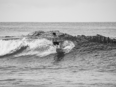 20240912-Surfing-North-Jetty